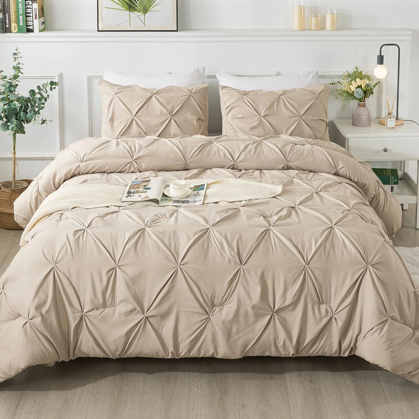 Andency Khaki Pinch Pleat Full Comforter Set